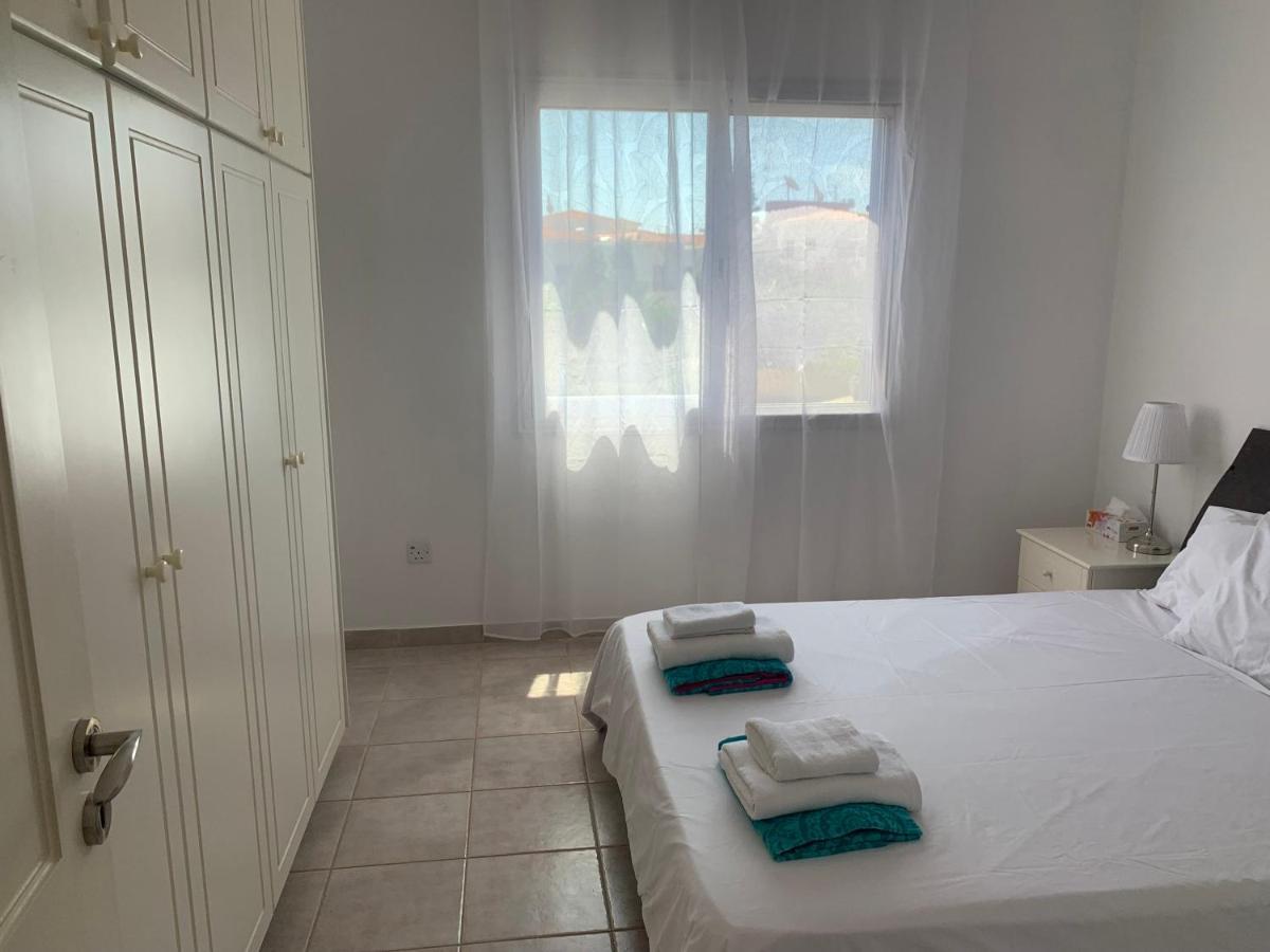 Kings Palace - Stylish, Modern 2 Bed With Sea Views Paphos Extérieur photo